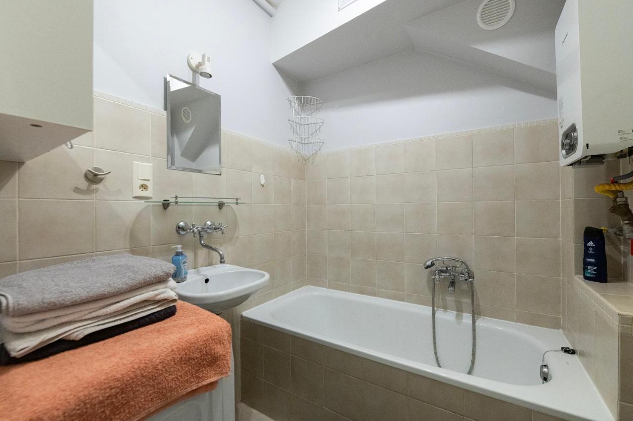 Apartment In Centre Free Parking *